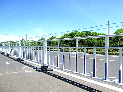 都会交通护栏图片3