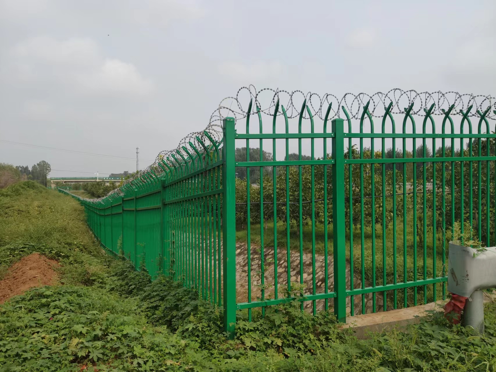 河流护栏网图片6